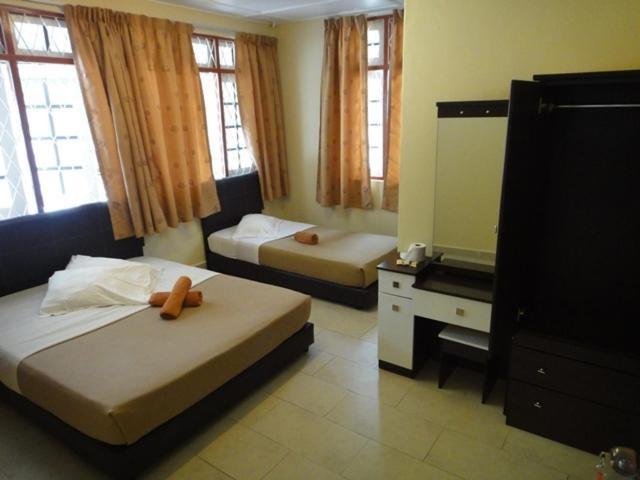 קמרון היילנדס Eight Mentigi Guesthouse מראה חיצוני תמונה