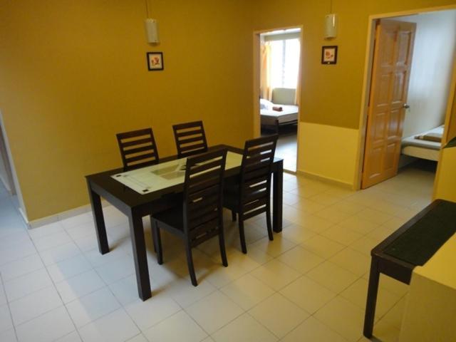 קמרון היילנדס Eight Mentigi Guesthouse מראה חיצוני תמונה